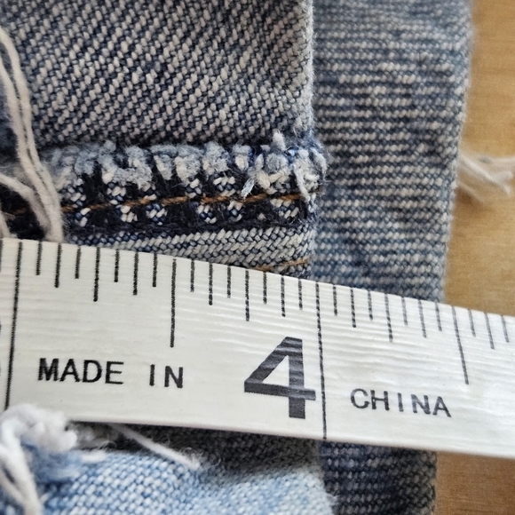 Abercrombie & Fitch The Dad Short High Rise Button Fly Womens 16 Festival Grunge - Picture 7 of 11